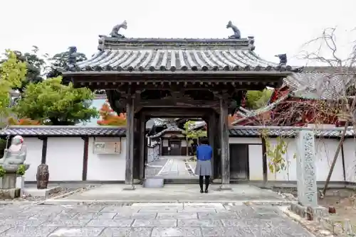 龍雲寺の山門