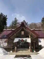 新得神社の本殿