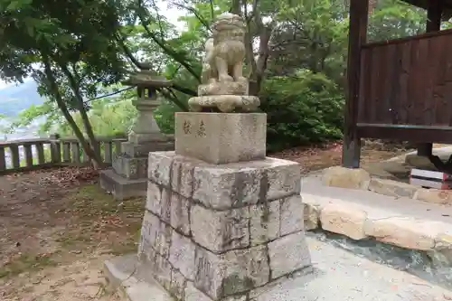 八雲神社の狛犬