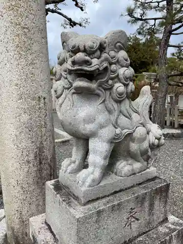 六請神社の狛犬