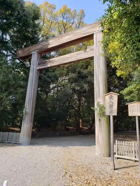 熱田神宮の鳥居