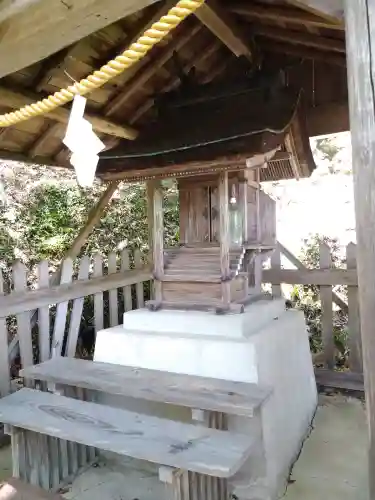 神根神社の末社