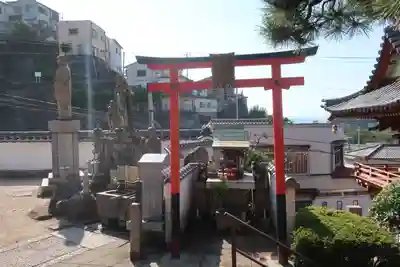 萬年寺の末社・摂社