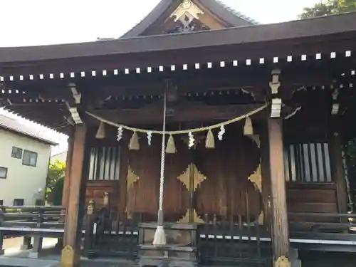 並木氷川神社の本殿