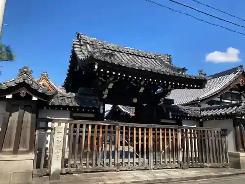 正運寺の山門