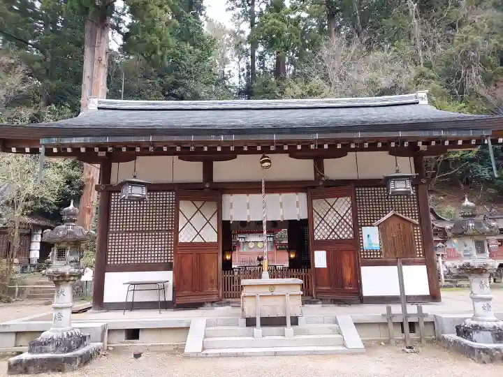 宇太水分神社(中社)の{uncategorized: "未分類", other: "その他", undefined: "問題あり", building: "その他建物", grave: "お墓", sacred_gate: "鳥居", guardian: "狛犬", statue: "像", buddha: "仏像", history: "歴史", nature: "自然", garden: "庭園", animal: "動物", pagoda: "塔", temizu: "手水舎", mountain_gate: "山門・神門", sanctuary: "本殿・本堂", subordinate: "末社・摂社", art: "芸術", scenery: "景色", jizo: "地蔵", ema: "絵馬", goshuin: "御朱印", omikuji: "おみくじ", items: "授与品その他", amulet: "お守り", goshuincho: "御朱印帳", eats: "食事", festival: "お祭り", votive_dance: "神楽", shichigosan: "七五三参", wedding: "結婚式", experience: "体験その他", initially: "初詣", around: "周辺", anti_infection: "感染症対策"}