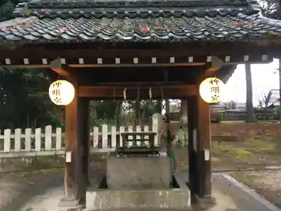 神明社の手水舎