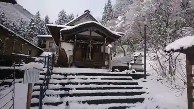 薬王寺の本殿・本堂