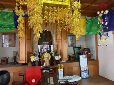 長心寺の{uncategorized: "未分類", other: "その他", undefined: "問題あり", building: "その他建物", grave: "お墓", sacred_gate: "鳥居", guardian: "狛犬", statue: "像", buddha: "仏像", history: "歴史", nature: "自然", garden: "庭園", animal: "動物", pagoda: "塔", temizu: "手水舎", mountain_gate: "山門・神門", sanctuary: "本殿・本堂", subordinate: "末社・摂社", art: "芸術", scenery: "景色", jizo: "地蔵", ema: "絵馬", goshuin: "御朱印", omikuji: "おみくじ", items: "授与品その他", amulet: "お守り", goshuincho: "御朱印帳", eats: "食事", festival: "お祭り", votive_dance: "神楽", shichigosan: "七五三参", wedding: "結婚式", experience: "体験その他", initially: "初詣", around: "周辺", anti_infection: "感染症対策"}