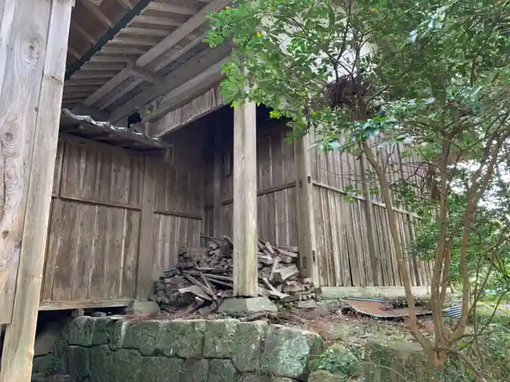 西神社の本殿・本堂