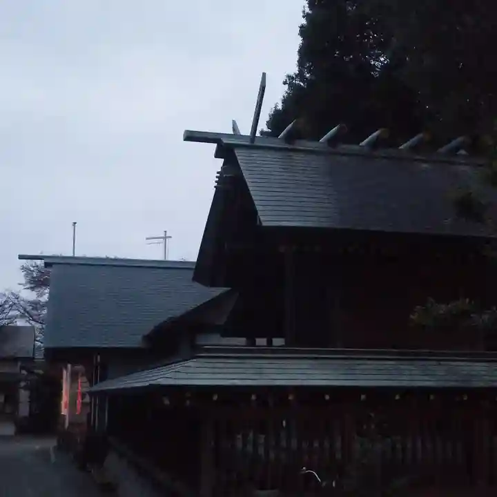 母智丘神社の本殿・本堂