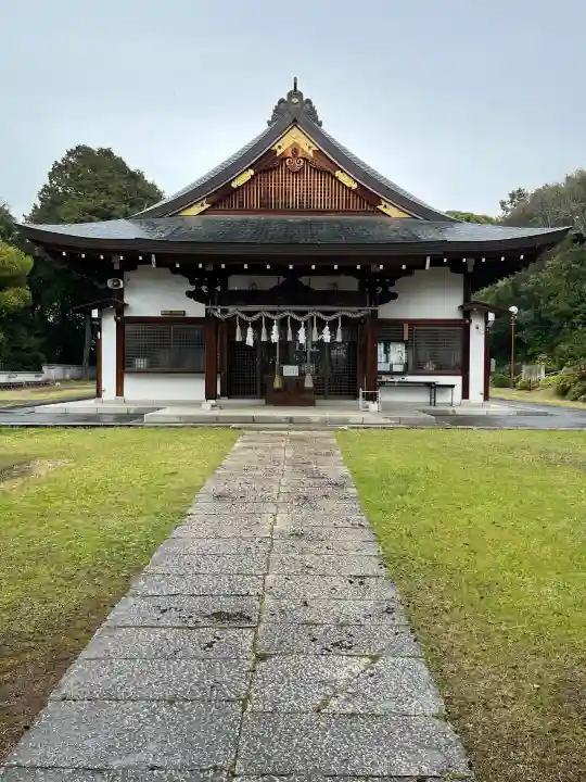 豊原北島神社の{uncategorized: "未分類", other: "その他", undefined: "問題あり", building: "その他建物", grave: "お墓", sacred_gate: "鳥居", guardian: "狛犬", statue: "像", buddha: "仏像", history: "歴史", nature: "自然", garden: "庭園", animal: "動物", pagoda: "塔", temizu: "手水舎", mountain_gate: "山門・神門", sanctuary: "本殿・本堂", subordinate: "末社・摂社", art: "芸術", scenery: "景色", jizo: "地蔵", ema: "絵馬", goshuin: "御朱印", omikuji: "おみくじ", items: "授与品その他", amulet: "お守り", goshuincho: "御朱印帳", eats: "食事", festival: "お祭り", votive_dance: "神楽", shichigosan: "七五三参", wedding: "結婚式", experience: "体験その他", initially: "初詣", around: "周辺", anti_infection: "感染症対策"}