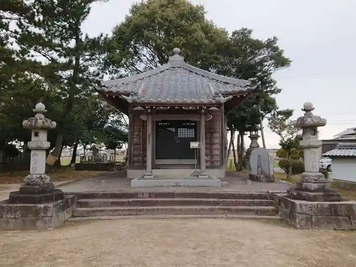 新堀地蔵の本殿・本堂