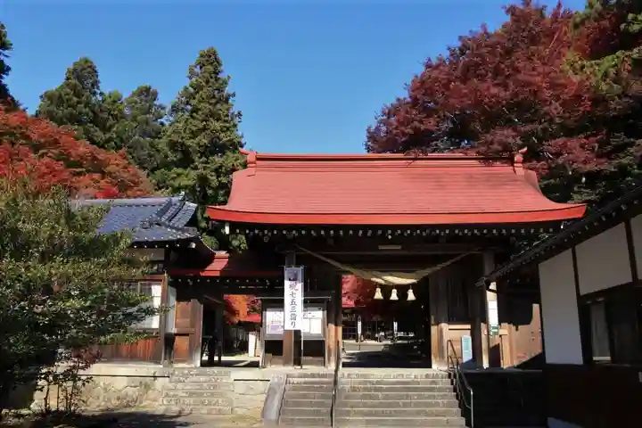 霊山神社の山門・神門