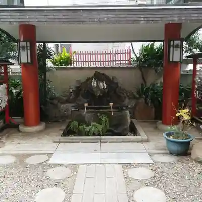 三崎稲荷神社の手水舎
