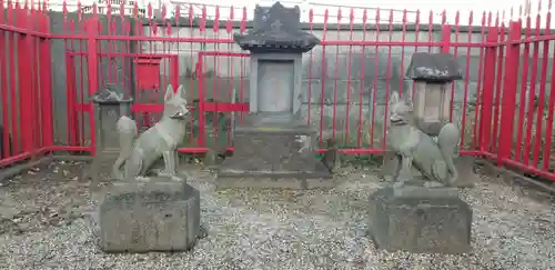 諏訪野八幡神社の末社・摂社