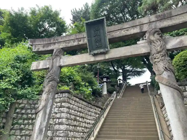 品川神社の{uncategorized: "未分類", other: "その他", undefined: "問題あり", building: "その他建物", grave: "お墓", sacred_gate: "鳥居", guardian: "狛犬", statue: "像", buddha: "仏像", history: "歴史", nature: "自然", garden: "庭園", animal: "動物", pagoda: "塔", temizu: "手水舎", mountain_gate: "山門・神門", sanctuary: "本殿・本堂", subordinate: "末社・摂社", art: "芸術", scenery: "景色", jizo: "地蔵", ema: "絵馬", goshuin: "御朱印", omikuji: "おみくじ", items: "授与品その他", amulet: "お守り", goshuincho: "御朱印帳", eats: "食事", festival: "お祭り", votive_dance: "神楽", shichigosan: "七五三参", wedding: "結婚式", experience: "体験その他", initially: "初詣", around: "周辺", anti_infection: "感染症対策"}