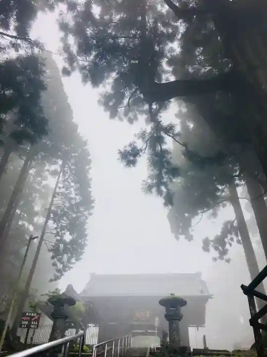 久遠寺の山門・神門