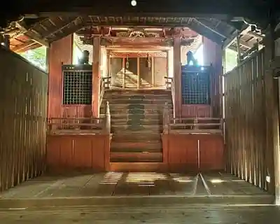 植槻八幡神社の本殿