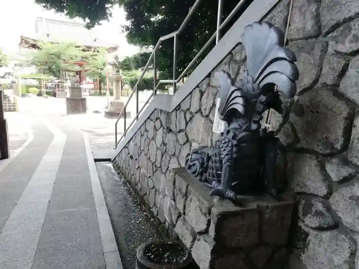 瀧泉寺(目黒不動尊)の狛犬