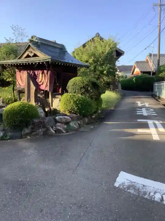 夜泣き地蔵のその他建物