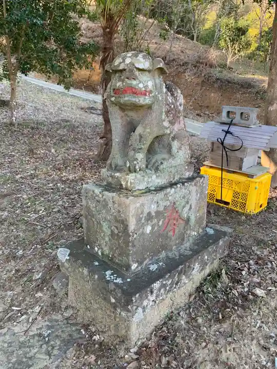 白山神社の狛犬