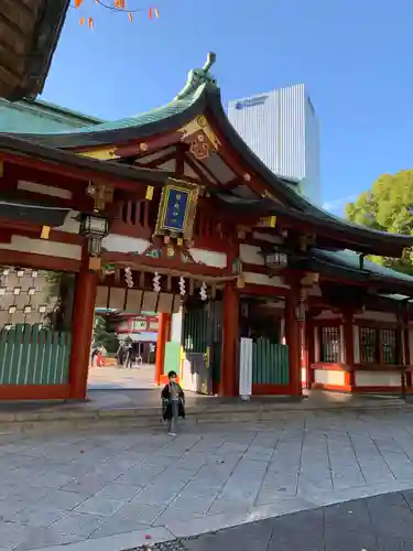 日枝神社の山門