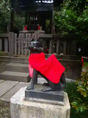 箭弓稲荷神社の{uncategorized: "未分類", other: "その他", undefined: "問題あり", building: "その他建物", grave: "お墓", sacred_gate: "鳥居", guardian: "狛犬", statue: "像", buddha: "仏像", history: "歴史", nature: "自然", garden: "庭園", animal: "動物", pagoda: "塔", temizu: "手水舎", mountain_gate: "山門・神門", sanctuary: "本殿・本堂", subordinate: "末社・摂社", art: "芸術", scenery: "景色", jizo: "地蔵", ema: "絵馬", goshuin: "御朱印", omikuji: "おみくじ", items: "授与品その他", amulet: "お守り", goshuincho: "御朱印帳", eats: "食事", festival: "お祭り", votive_dance: "神楽", shichigosan: "七五三参", wedding: "結婚式", experience: "体験その他", initially: "初詣", around: "周辺", anti_infection: "感染症対策"}