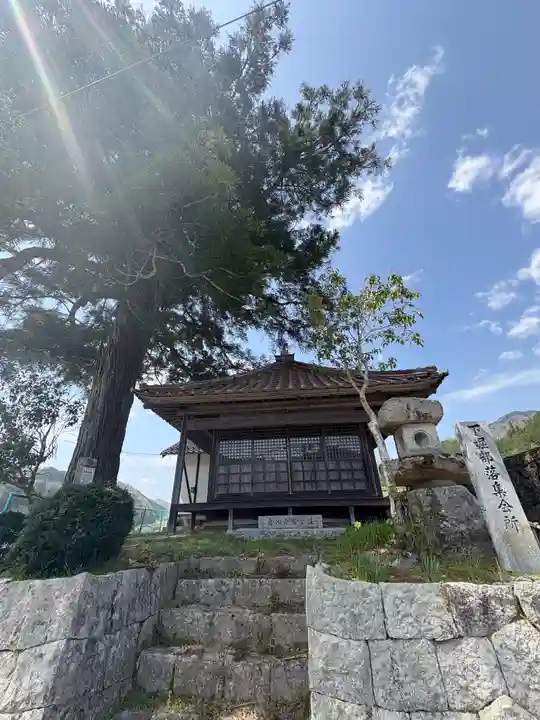 覗堂の本殿・本堂