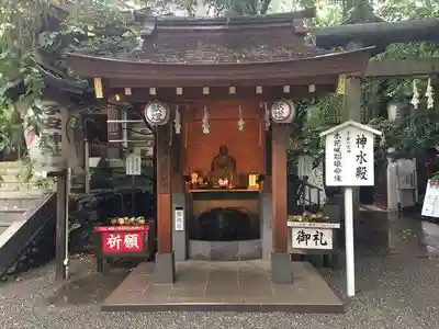 子安神社の末社・摂社