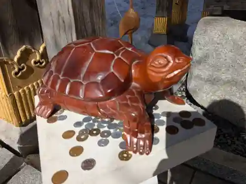 彌彦神社　(伊夜日子神社)の像