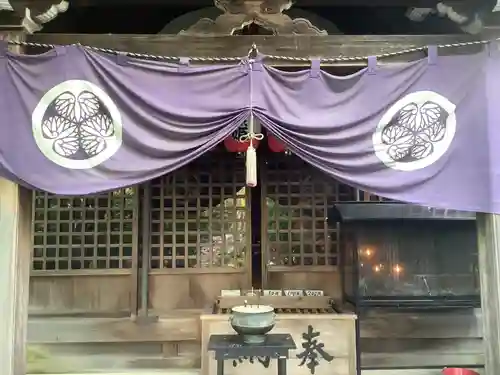 泉増院の本殿・本堂