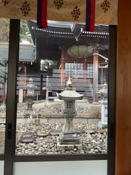 新羅神社の本殿・本堂