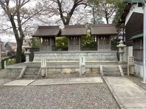 平坂熊野神社の末社・摂社
