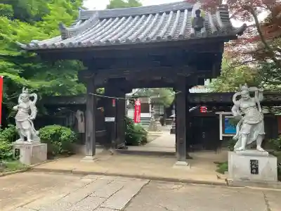 興禅寺の{uncategorized: "未分類", other: "その他", undefined: "問題あり", building: "その他建物", grave: "お墓", sacred_gate: "鳥居", guardian: "狛犬", statue: "像", buddha: "仏像", history: "歴史", nature: "自然", garden: "庭園", animal: "動物", pagoda: "塔", temizu: "手水舎", mountain_gate: "山門・神門", sanctuary: "本殿・本堂", subordinate: "末社・摂社", art: "芸術", scenery: "景色", jizo: "地蔵", ema: "絵馬", goshuin: "御朱印", omikuji: "おみくじ", items: "授与品その他", amulet: "お守り", goshuincho: "御朱印帳", eats: "食事", festival: "お祭り", votive_dance: "神楽", shichigosan: "七五三参", wedding: "結婚式", experience: "体験その他", initially: "初詣", around: "周辺", anti_infection: "感染症対策"}