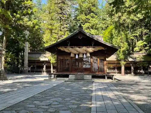 諏訪大社下社春宮(長野県)