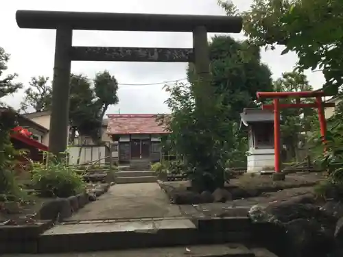 神明社の鳥居