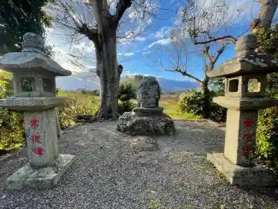 日和神社の{uncategorized: "未分類", other: "その他", undefined: "問題あり", building: "その他建物", grave: "お墓", sacred_gate: "鳥居", guardian: "狛犬", statue: "像", buddha: "仏像", history: "歴史", nature: "自然", garden: "庭園", animal: "動物", pagoda: "塔", temizu: "手水舎", mountain_gate: "山門・神門", sanctuary: "本殿・本堂", subordinate: "末社・摂社", art: "芸術", scenery: "景色", jizo: "地蔵", ema: "絵馬", goshuin: "御朱印", omikuji: "おみくじ", items: "授与品その他", amulet: "お守り", goshuincho: "御朱印帳", eats: "食事", festival: "お祭り", votive_dance: "神楽", shichigosan: "七五三参", wedding: "結婚式", experience: "体験その他", initially: "初詣", around: "周辺", anti_infection: "感染症対策"}