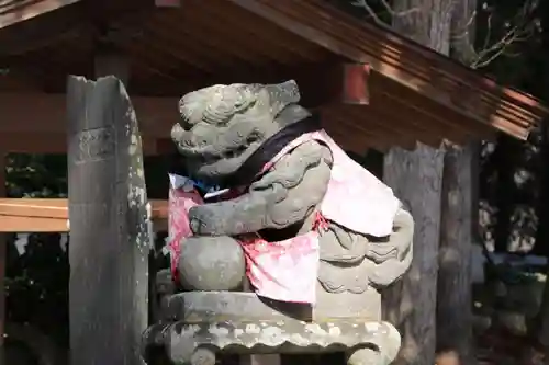 高司神社〜むすびの神の鎮まる社〜の狛犬