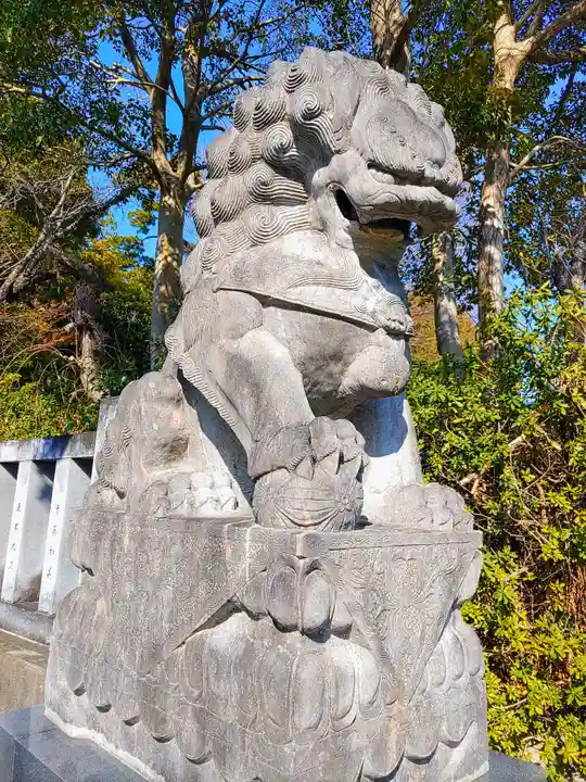 神明社(大塚町)の狛犬
