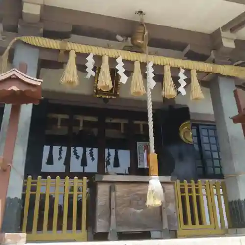 白髭神社の本殿・本堂