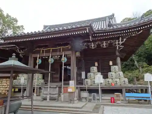 與田寺の本殿・本堂