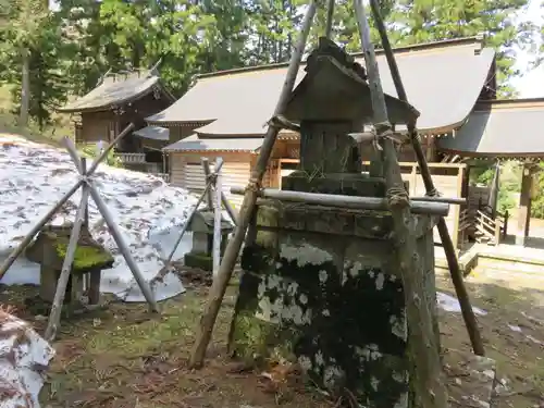 斐太神社の建物その他