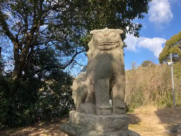 中厳前神社の狛犬
