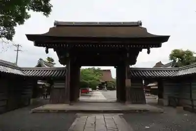 曼陀羅寺の山門・神門