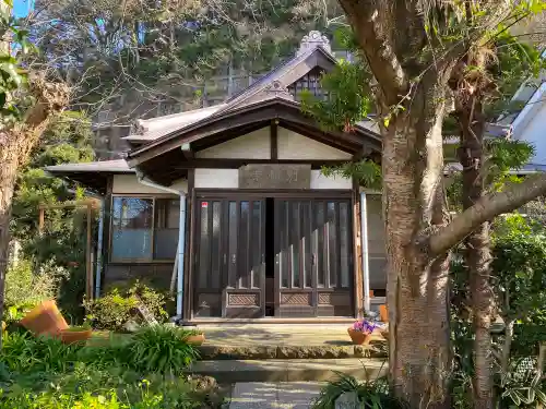 別願寺の本殿・本堂