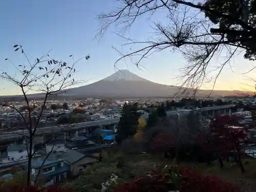 新倉富士浅間神社の景色