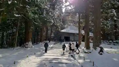 中尊寺金色堂の{uncategorized: "未分類", other: "その他", undefined: "問題あり", building: "その他建物", grave: "お墓", sacred_gate: "鳥居", guardian: "狛犬", statue: "像", buddha: "仏像", history: "歴史", nature: "自然", garden: "庭園", animal: "動物", pagoda: "塔", temizu: "手水舎", mountain_gate: "山門・神門", sanctuary: "本殿・本堂", subordinate: "末社・摂社", art: "芸術", scenery: "景色", jizo: "地蔵", ema: "絵馬", goshuin: "御朱印", omikuji: "おみくじ", items: "授与品その他", amulet: "お守り", goshuincho: "御朱印帳", eats: "食事", festival: "お祭り", votive_dance: "神楽", shichigosan: "七五三参", wedding: "結婚式", experience: "体験その他", initially: "初詣", around: "周辺", anti_infection: "感染症対策"}