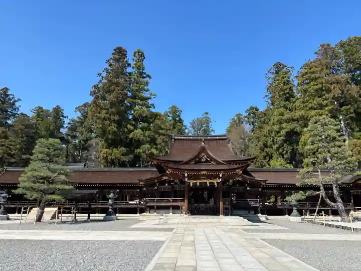 多賀大社の{uncategorized: "未分類", other: "その他", undefined: "問題あり", building: "その他建物", grave: "お墓", sacred_gate: "鳥居", guardian: "狛犬", statue: "像", buddha: "仏像", history: "歴史", nature: "自然", garden: "庭園", animal: "動物", pagoda: "塔", temizu: "手水舎", mountain_gate: "山門・神門", sanctuary: "本殿・本堂", subordinate: "末社・摂社", art: "芸術", scenery: "景色", jizo: "地蔵", ema: "絵馬", goshuin: "御朱印", omikuji: "おみくじ", items: "授与品その他", amulet: "お守り", goshuincho: "御朱印帳", eats: "食事", festival: "お祭り", votive_dance: "神楽", shichigosan: "七五三参", wedding: "結婚式", experience: "体験その他", initially: "初詣", around: "周辺", anti_infection: "感染症対策"}