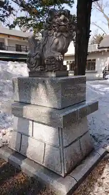 新琴似神社の狛犬